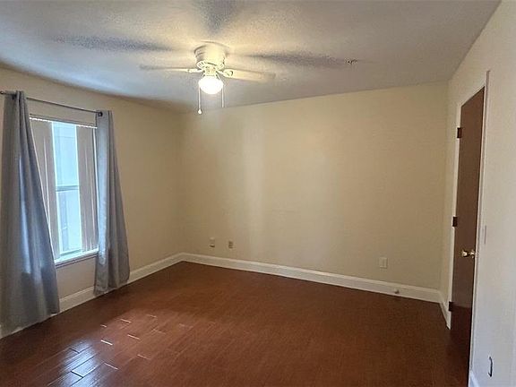 4th image of 2360 SW Archer Rd APT 303