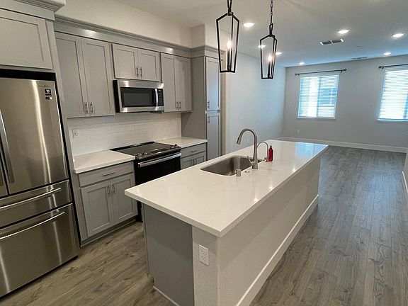 2nd image of 363 Pear Tree Ter Unit E