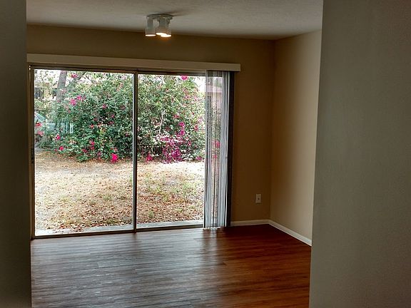 2nd image of 718 Galsworthy Ave