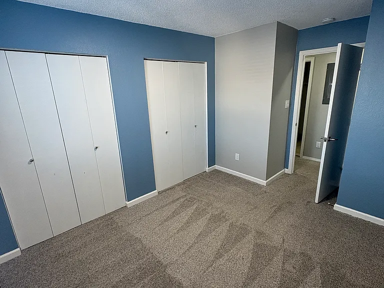 1721 E 59th Ave #3 — Photo 4