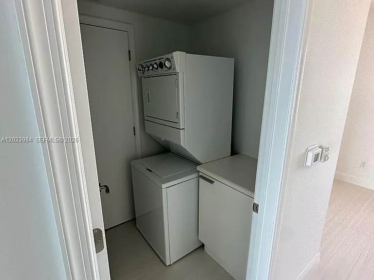 2650 Lake Shore Dr #1001 — Photo 15
