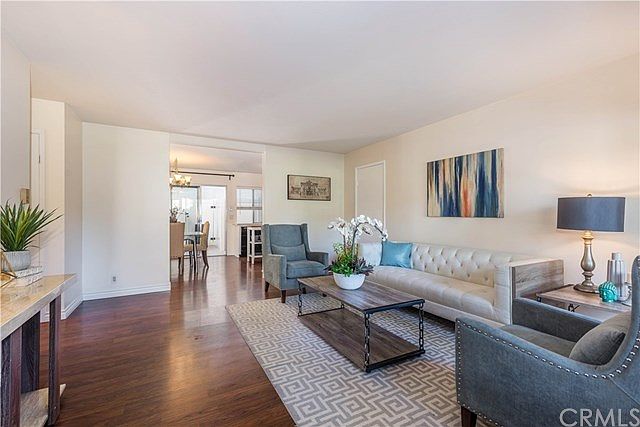 1st image of 77 Wildwood #25