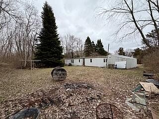 3rd image of 7121 Lakeview Ave