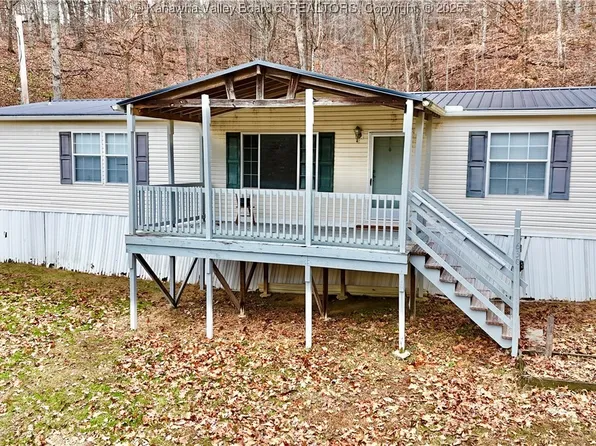 630 Trace Crk, Hamlin, WV 25523