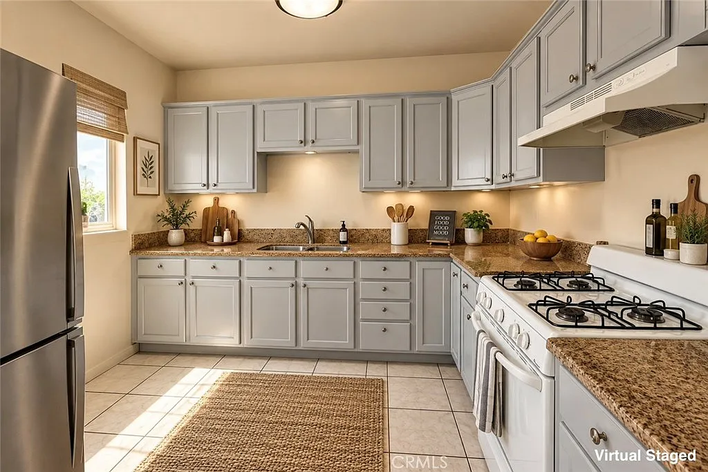 1 bed, 576 sqft, $1,750 — Photo 3