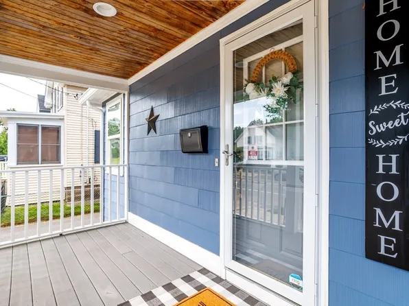 176 Hall St, Leominster, MA 01453