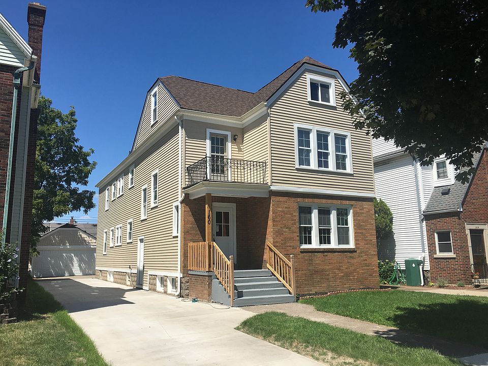1st image of 160 Shoshone St