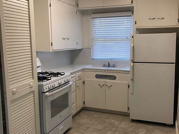 4th image of 2531 S St APT E