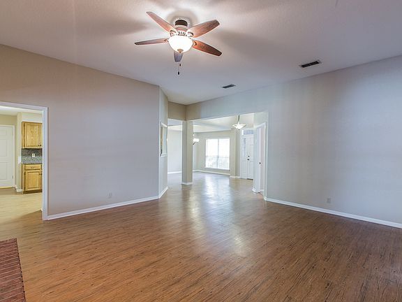4th image of 2506 River Oaks Dr