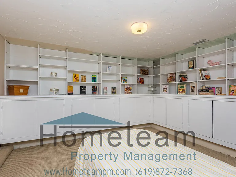 2324 Frankfort St — Photo 24
