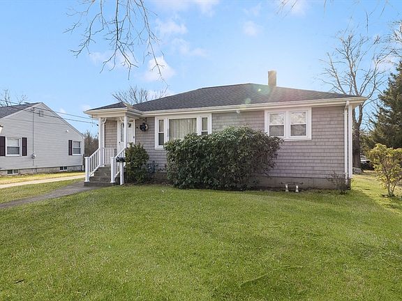 2nd image of 575 Shirley Ave