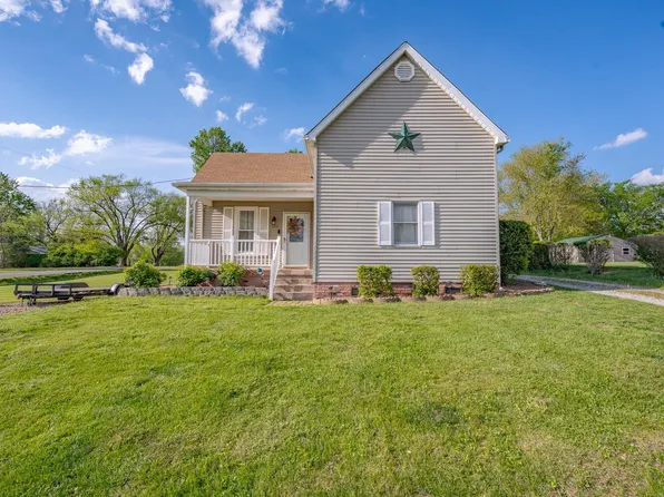 1222 E Walnut St, Boonville, IN 47601
