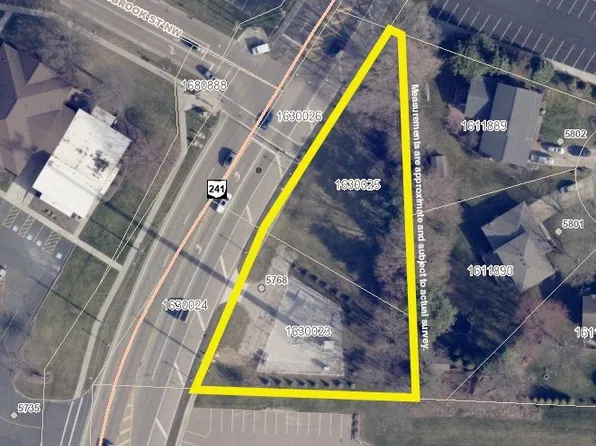 5768 Wales Ave NW, Canton, OH 44718