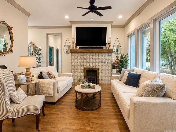 4th image of 496 Windrush Point