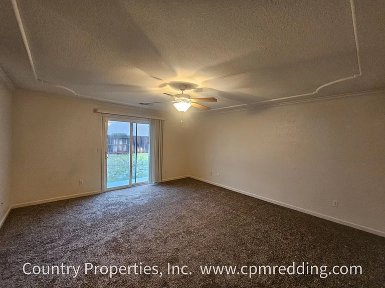 3875 Meadow Oak Way — Photo 14