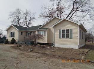 4725 E Dunbar Rd, Monroe, MI 48161