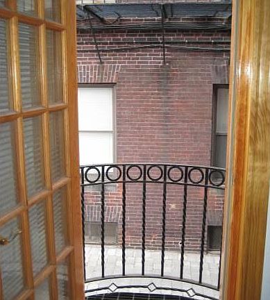 balcony