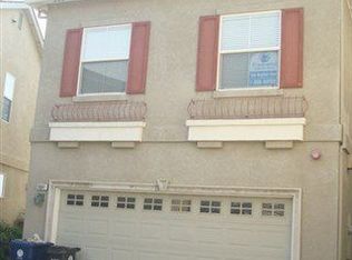 19841 John Dr, Castro Valley, CA 94546