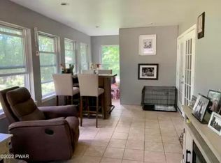 116 Red Pine Rd, Dingmans Ferry, PA 18328