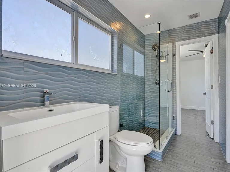 9240 SW 54th St — Photo 19