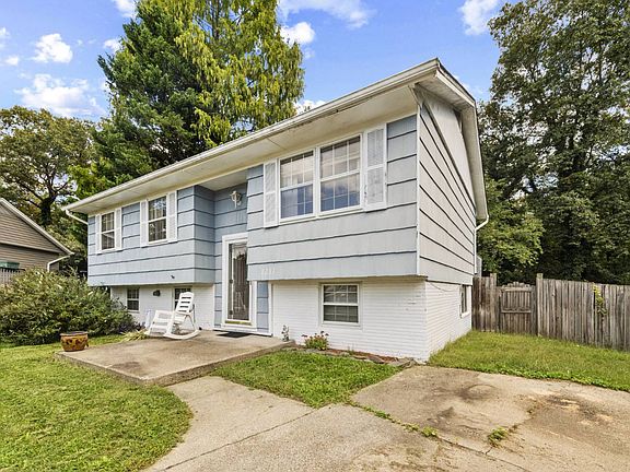 2nd image of 8251 Rupert Rd S