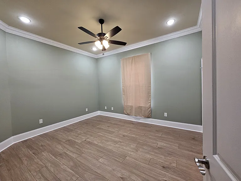 4403 Fontainebleau Dr — Photo 8
