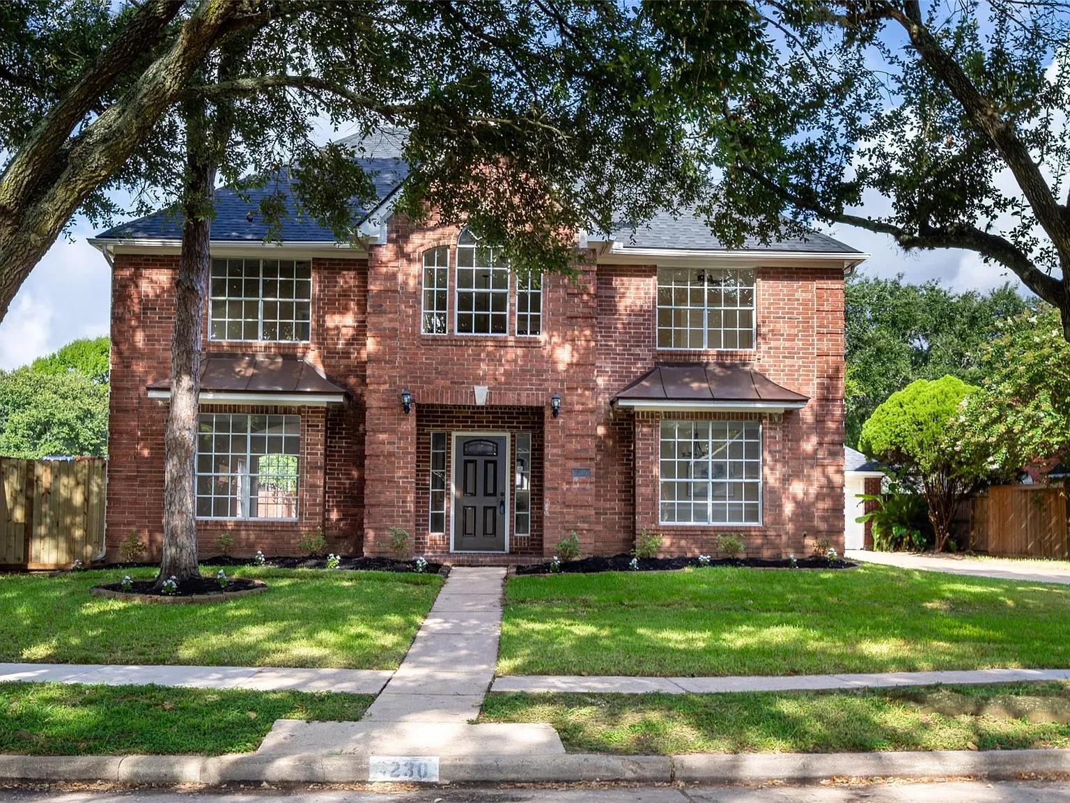 4 bed, 2.5 bath, 3154 sqft, $3,000 — Photo 2