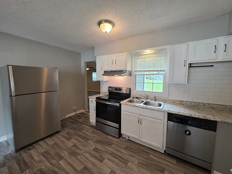11306 Ditman Ave — Photo 4