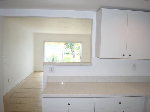 3rd image of 16030 NE 19th Ct APT 105
