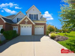 12 Shoreacres Dr, Hawthorn Woods, IL 60047