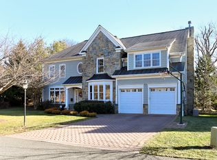 4870-A Old Dominion Dr, Arlington, VA 22207