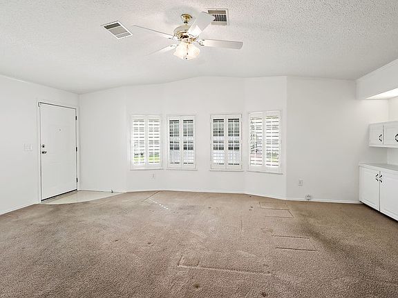 3rd image of 1105 Navajo Dr