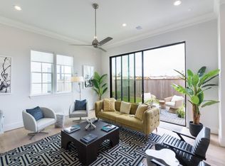 1027 Golden Nectar Ln, Houston, TX 77008