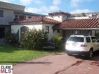 1st image of 529 W Queen St