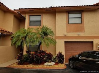 11326 SW 11th St, Pembroke Pines, FL 33025