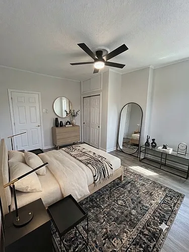402 Lyceum Ave Photo 1