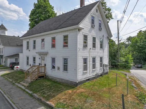 12 Church Street, Farmington, NH 03835