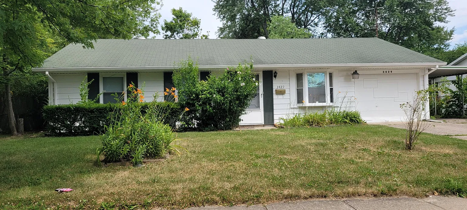 3429 N Brentwood Ave photo 1