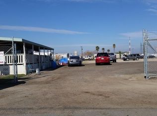 11570 E Kamm Ave, Kingsburg, CA 93631