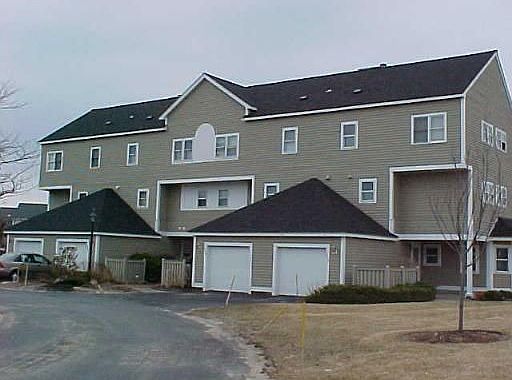 560 White Cliff Drive