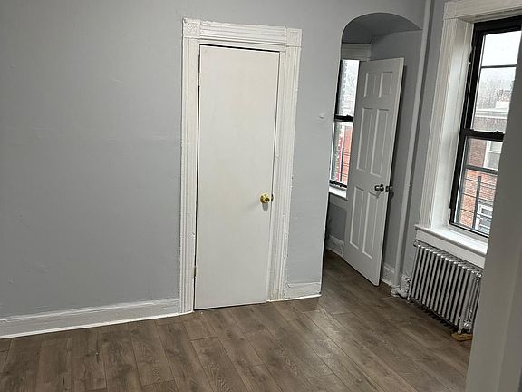 3rd image of 138 Orchard St APT 2R