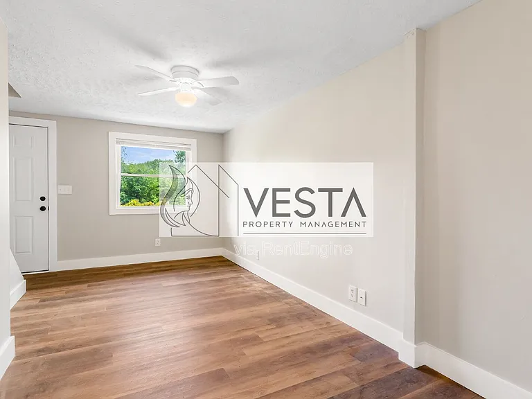 26 Reid St #2 — Photo 9