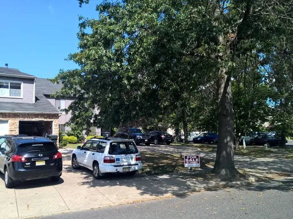 43-45 Buttonwood Rd, Voorhees, NJ 08043