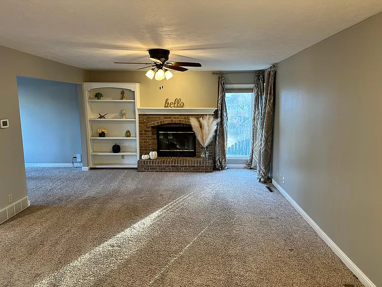 17007 Karen St — Photo 8