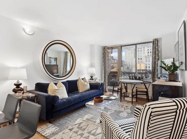 50 Lexington Avenue image 1 of 10