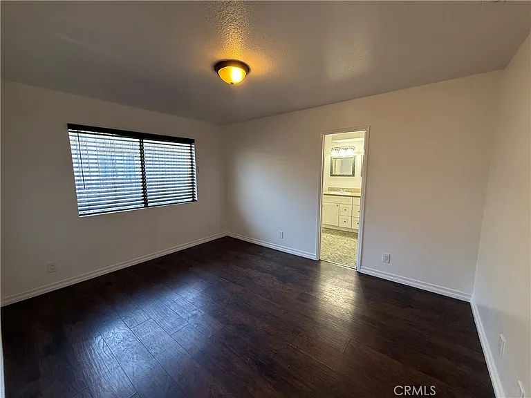 834 Shana Ct — Photo 17