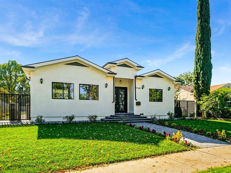 1st image of 19148 Oxnard St