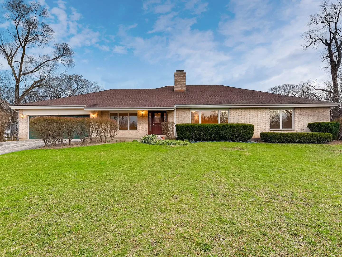1505 S Estate Ln photo 1