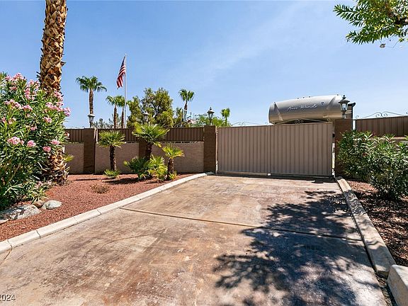 4th image of 3620 Bixbee Ct