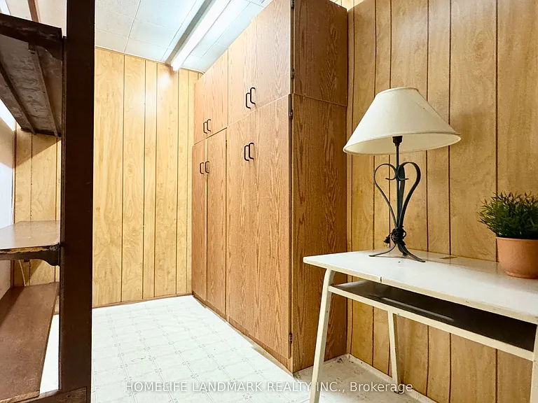 29 W Borough St #BASEMENT — Photo 8